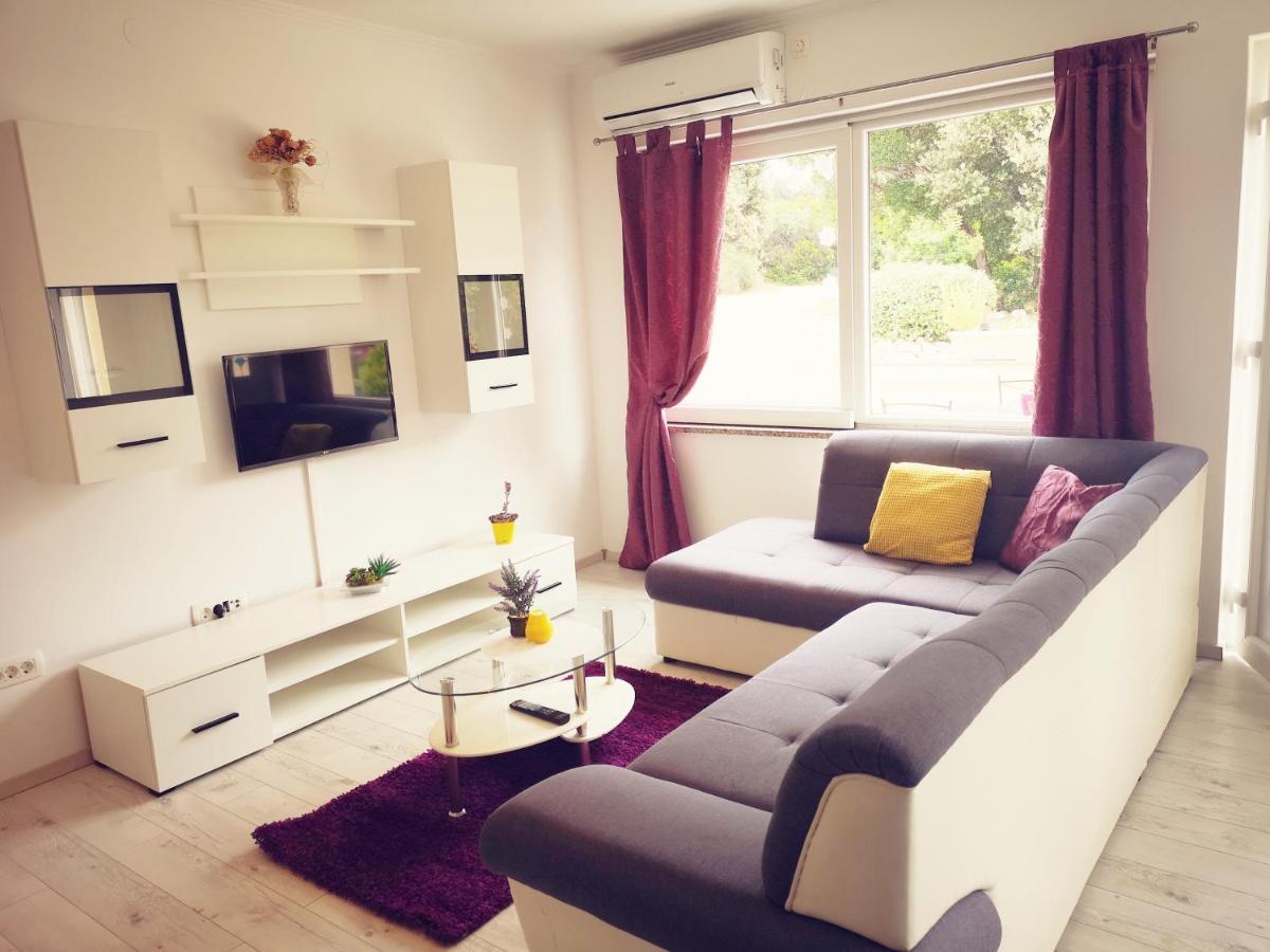 Apartmani "Sandro" Gonar Раб Екстериор снимка