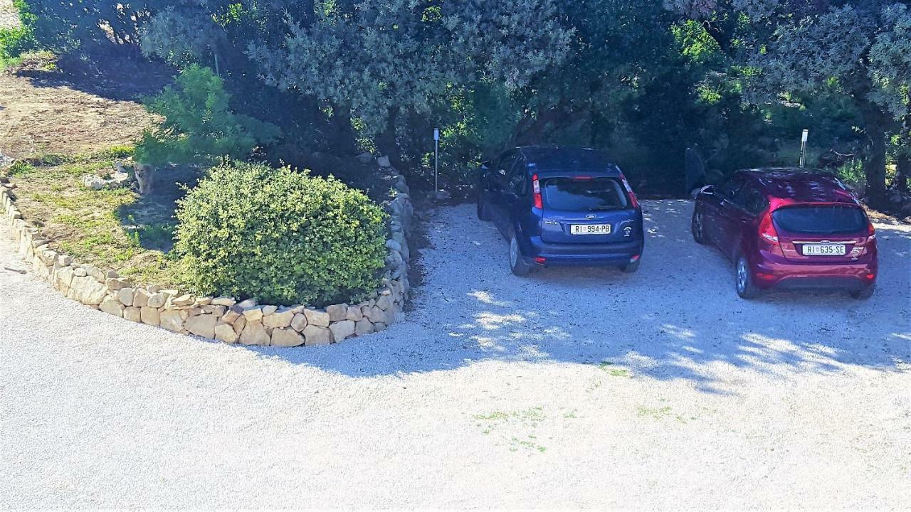Apartmani "Sandro" Gonar Раб Екстериор снимка