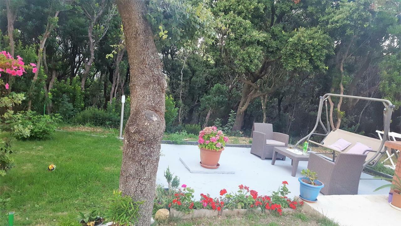 Apartmani "Sandro" Gonar Раб Екстериор снимка