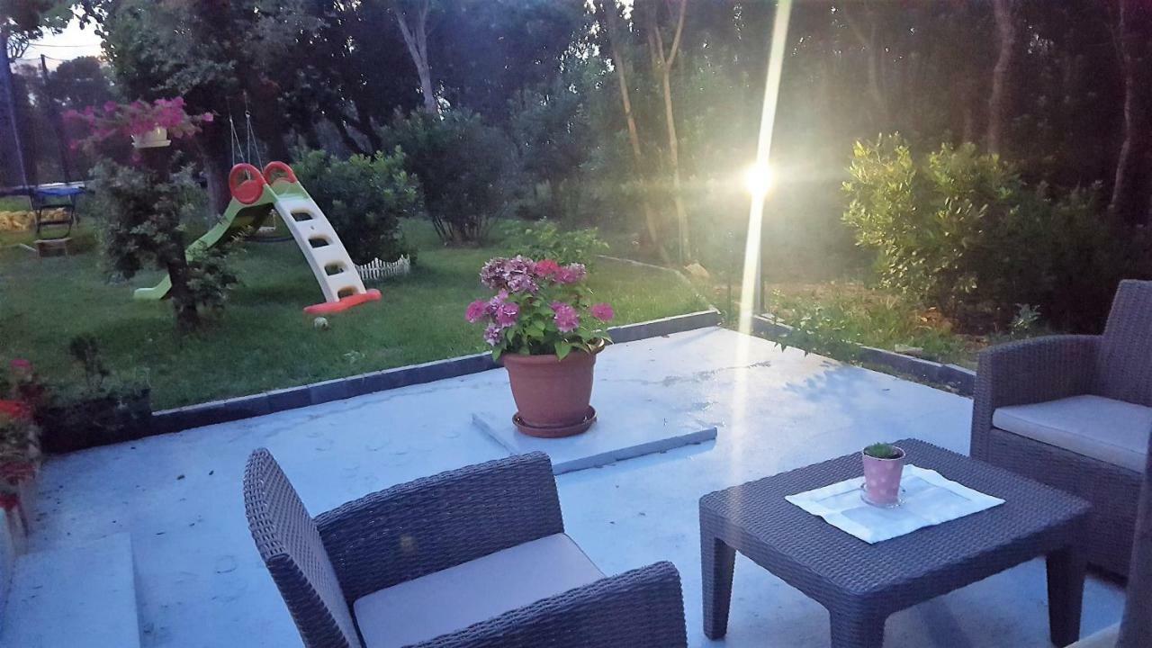 Apartmani "Sandro" Gonar Раб Екстериор снимка