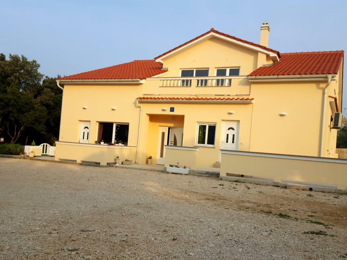 Apartmani "Sandro" Gonar Раб Екстериор снимка
